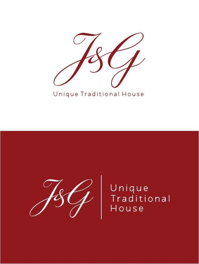 Unique Traditional House, Hosted By J&G ติรานา ภายนอก รูปภาพ